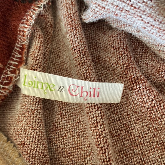 Lime and Chilli pocket poncho - Picture 5 of 7